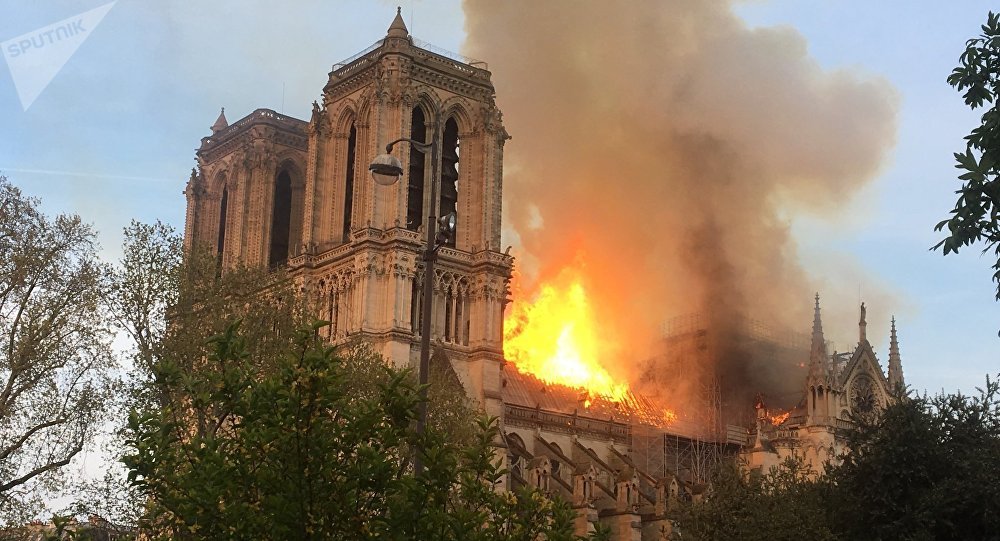 Notre Dame en feu